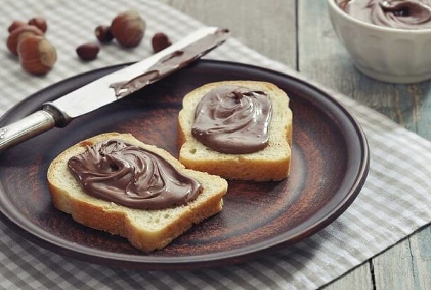 Nutella thường sử dụng để ăn kèm cùng bánh mì hoặc sandwich