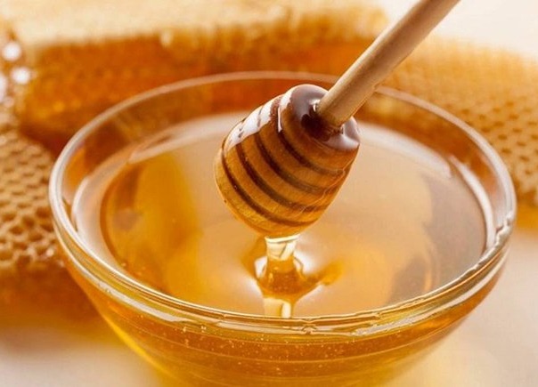 Chọn mật ong nguyên chất để làm nước ép