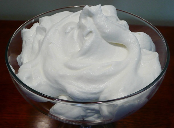 Kem Whipping cream mềm mịn