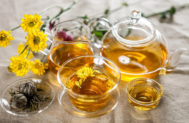 3 cách làm trà hoa cúc vừa đẹp da vừa tốt sức khỏe