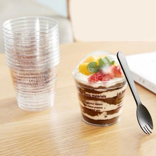 Ly tiramisu / mousse nhựa tròn nắp cầu chữ đen