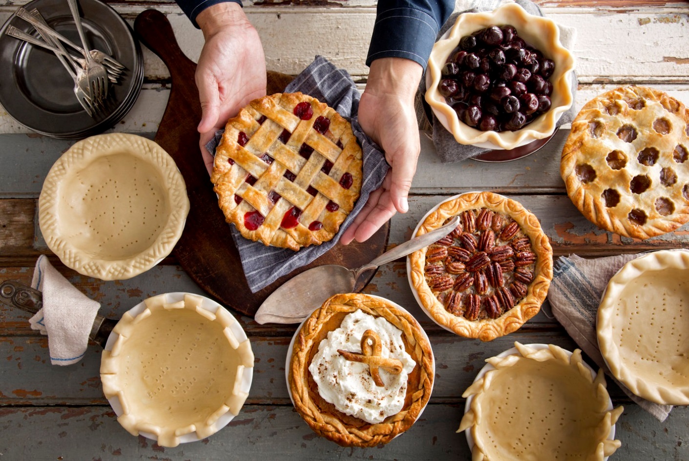 Bánh Tart và bánh Pie là hai loại bánh luông song hành và khá giống nhau