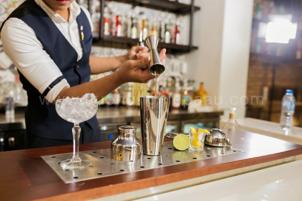 dụng cụ không thể thiếu của các bartender